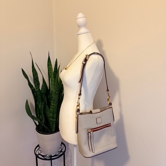 Dooney & Bourke Handbags - Dooney & Bourke | Florentine Small Ridley Crossbody, NWOT